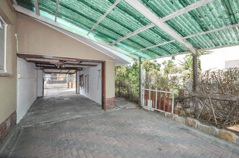 6 Bedroom Property for Sale in Parow North Western Cape